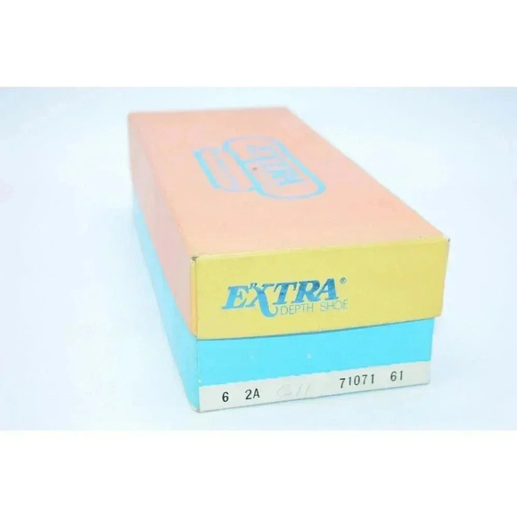 P. W. Minor Orthopedic Beige Lace Up Comfort Shoe - Picture 10 of 11